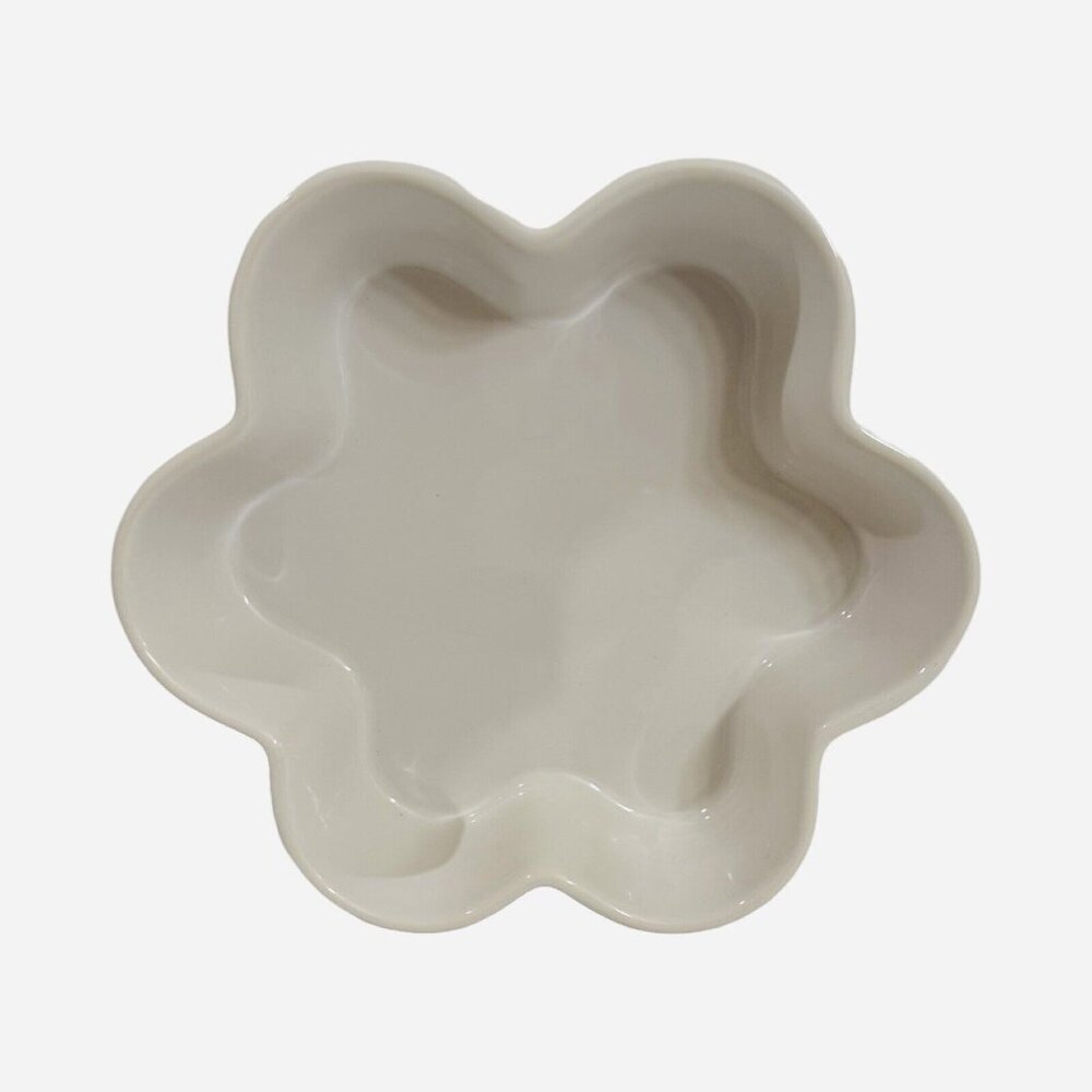 CHANTAL White Flower 9.5 in  Baking Dish